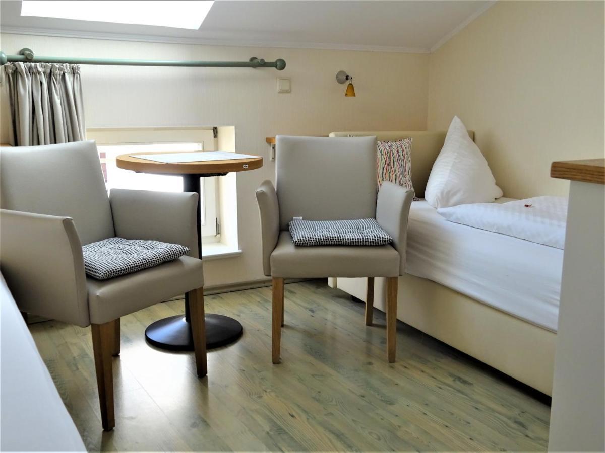 Hotel Pension Zur Faehrbruecke Stralsund Ngoại thất bức ảnh