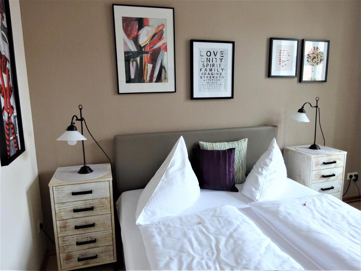 Hotel Pension Zur Faehrbruecke Stralsund Ngoại thất bức ảnh