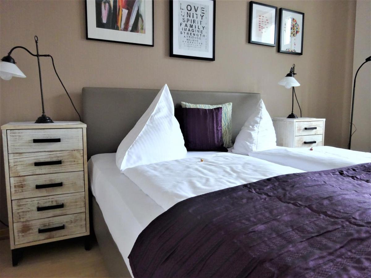 Hotel Pension Zur Faehrbruecke Stralsund Ngoại thất bức ảnh