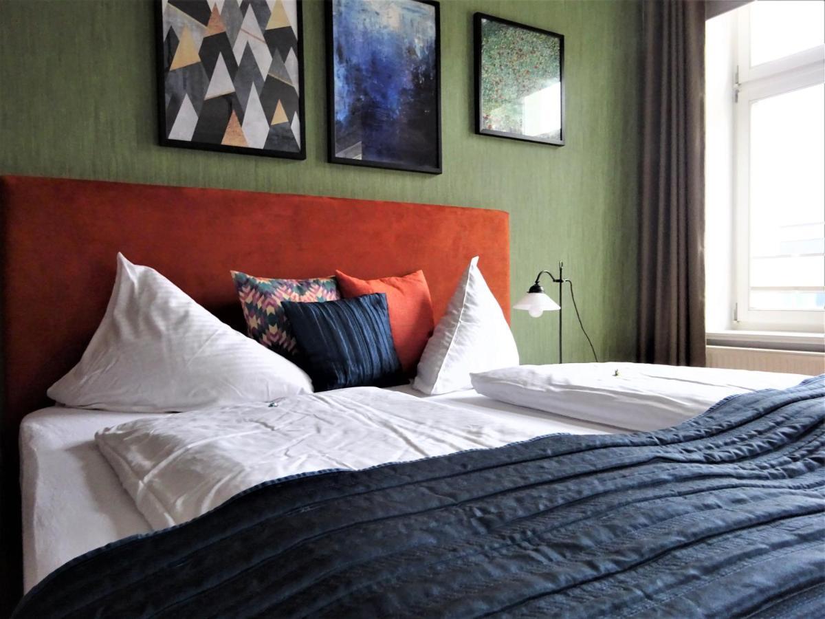 Hotel Pension Zur Faehrbruecke Stralsund Ngoại thất bức ảnh