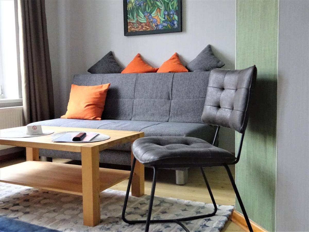 Hotel Pension Zur Faehrbruecke Stralsund Ngoại thất bức ảnh