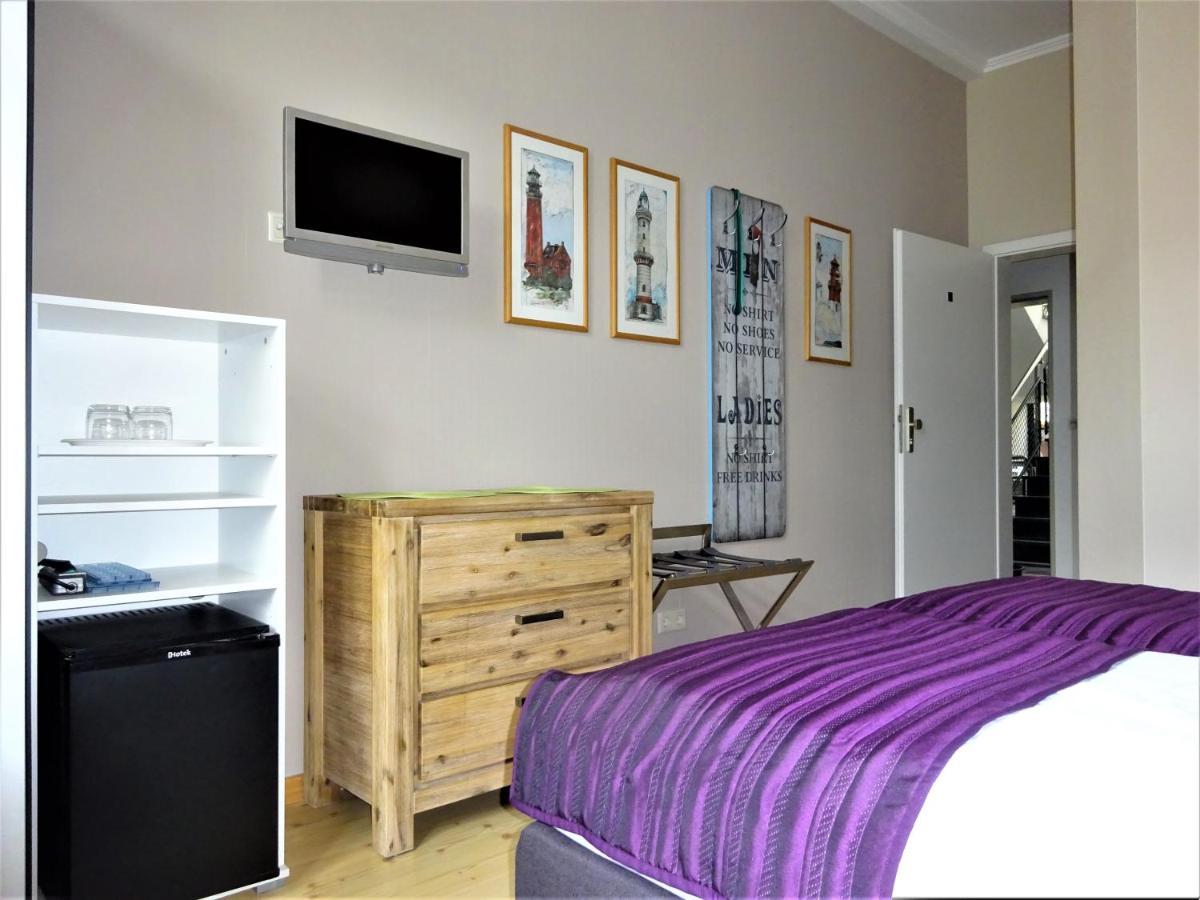 Hotel Pension Zur Faehrbruecke Stralsund Ngoại thất bức ảnh