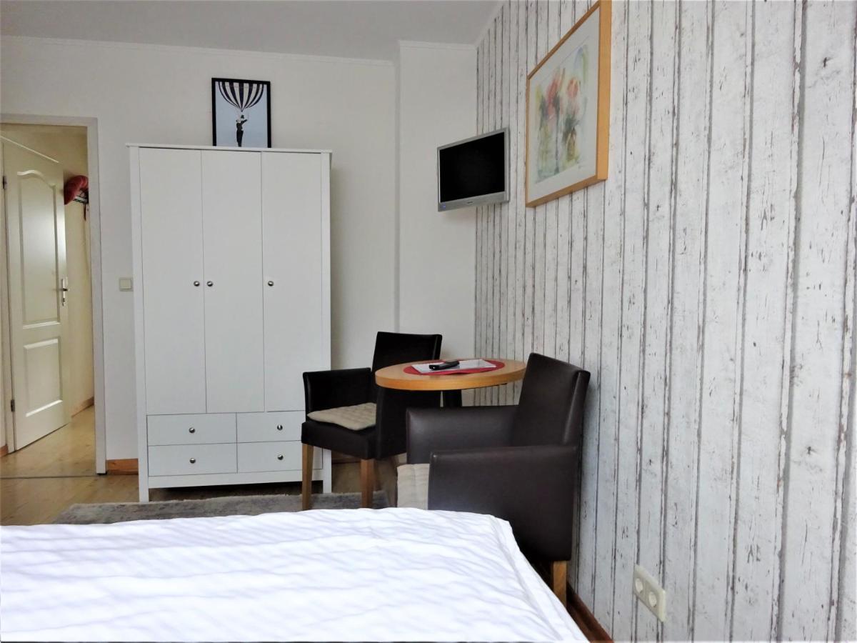 Hotel Pension Zur Faehrbruecke Stralsund Ngoại thất bức ảnh