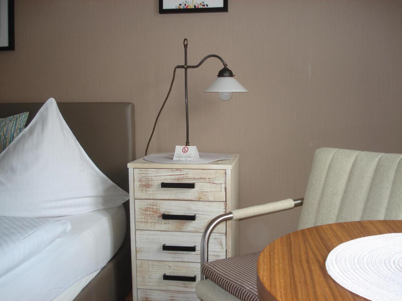 Hotel Pension Zur Faehrbruecke Stralsund Ngoại thất bức ảnh