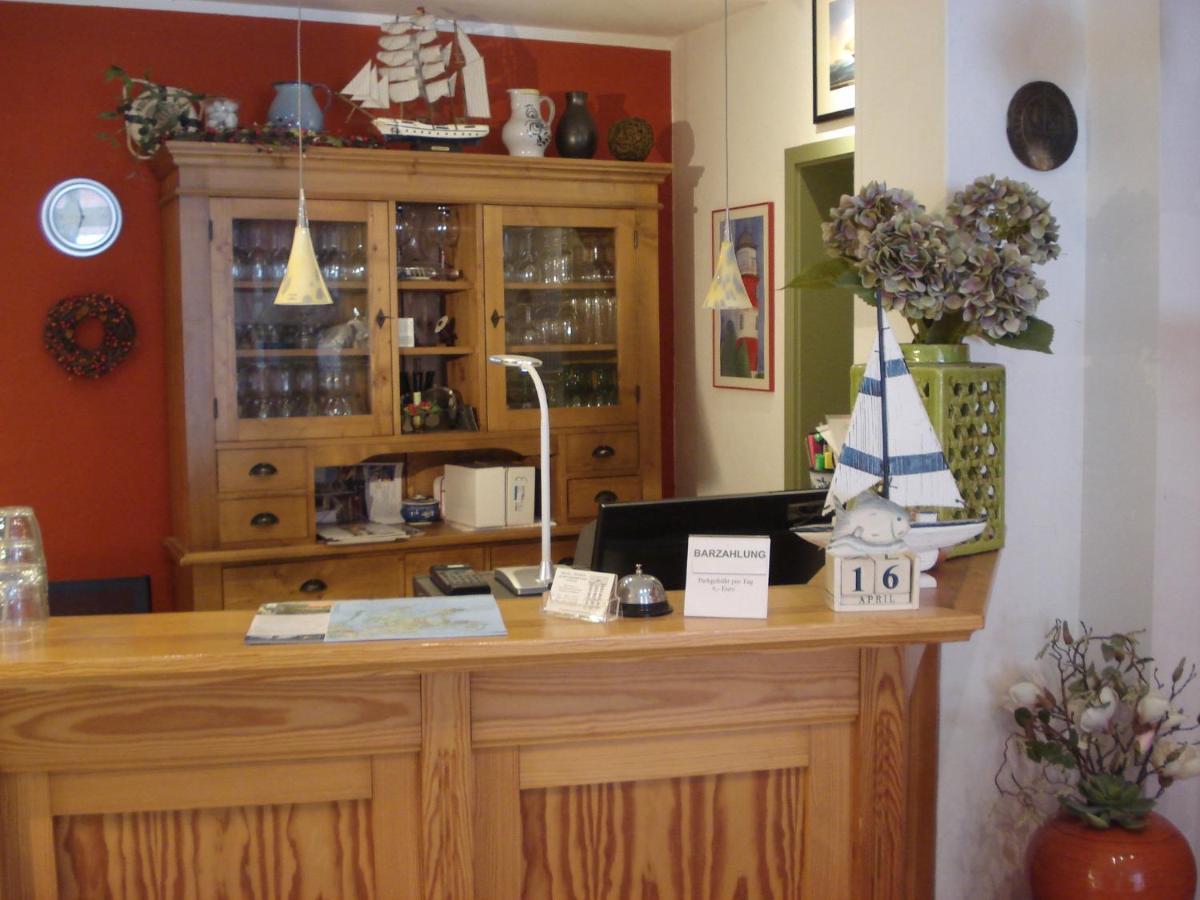 Hotel Pension Zur Faehrbruecke Stralsund Ngoại thất bức ảnh